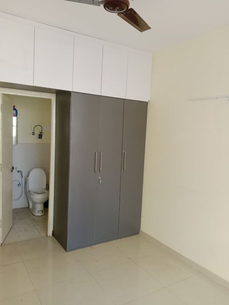 Room, pyramid-pride 2 Bedroom 680 Sq.Ft. Apartment In Sector 76 Gurgaon 9849335