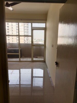 2 BHK Apartment For Rent in Pyramid Pride, Sector 76