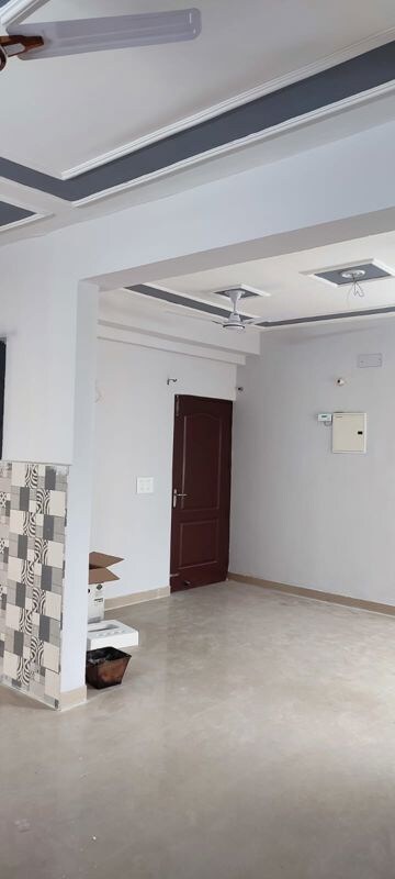 Building Lobby in 3 BHK Apartment at Express Zenith, Sector 77 – for Rent