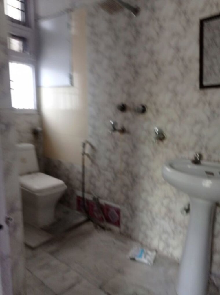 Bathroom, mansa devi 3 Bedroom 1500 Sq.Ft. Apartment In Mansa Devi Panchkula 9849440
