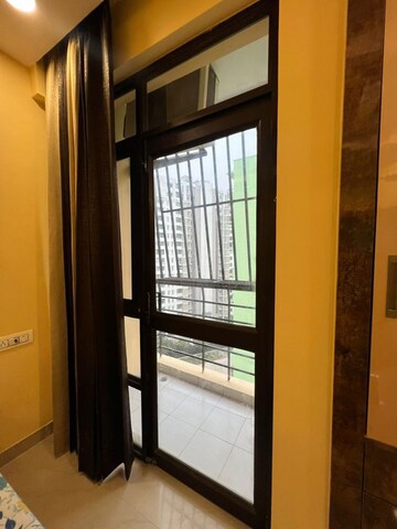 Room in 2 BHK Apartment at Ansal Sushant Media Enclave, Sushant Golf City – for Rent