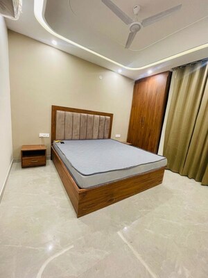 1 RK Builder Floor For Rent in Sector 52