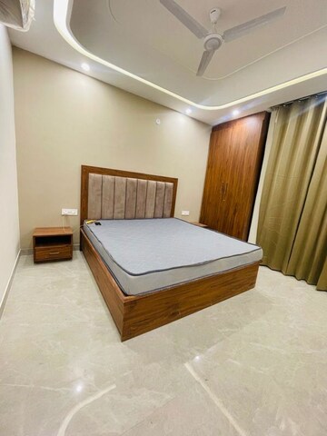1 RK Builder Floor For Rent in Sector 52