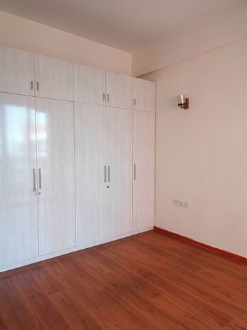 Room in 4 BHK Apartment at Adani Samsara, Sector 60 – for Rent