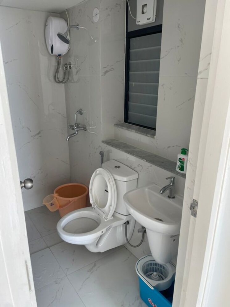 Bathroom, runwal-gardens 1.5 Bedroom 564 Sq.Ft. Apartment In Dombivli East Thane 9849852