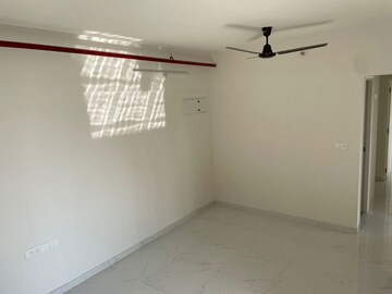 Room in 1.5 BHK Apartment at Runwal Gardens, Dombivli East – for Rent