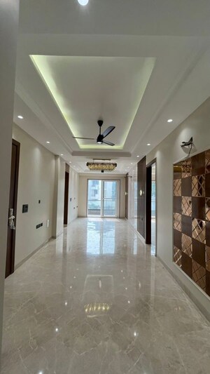 Building Lobby in 3 BHK Builder Floor at MKS County, Sohna Sector 2 – for Sale