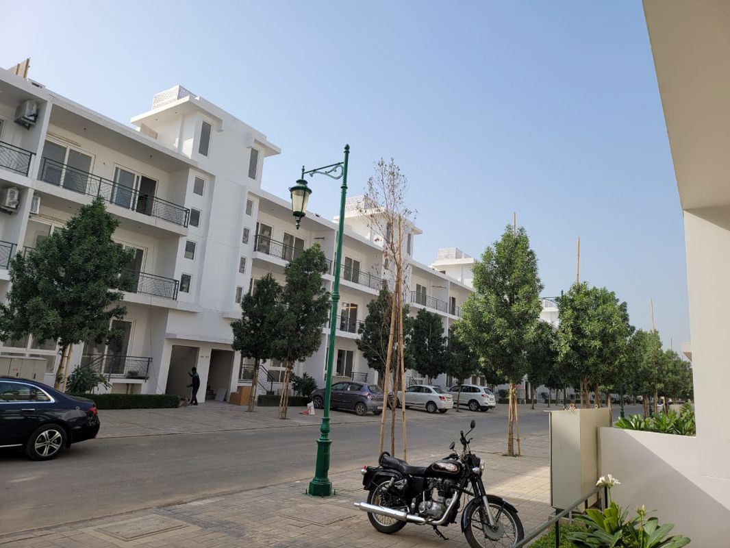 2.5 BHK + Study Room 1444 Sq.Ft. Apartment in Central Park 3 The Room