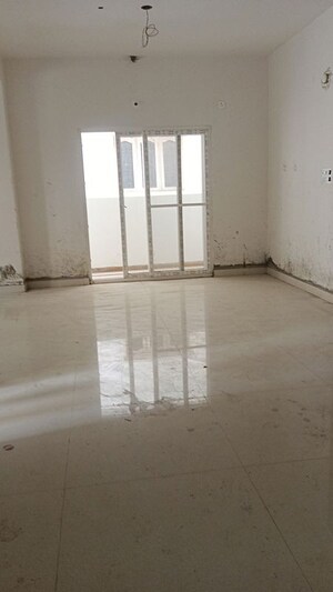 Room in 3 BHK Apartment at Manikonda – for Sale