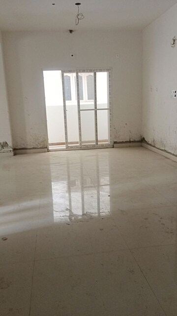 Room in 3 BHK Apartment at Manikonda – for Sale