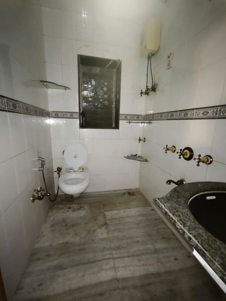 Bathroom, sunny-estate 2 Bedroom 750 Sq.Ft. Apartment In Chembur Mumbai 9850187