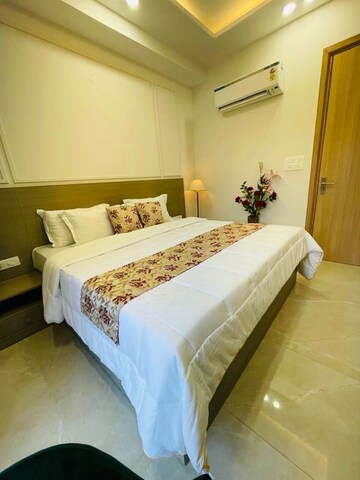 1 RK Builder Floor For Rent in Sector 40