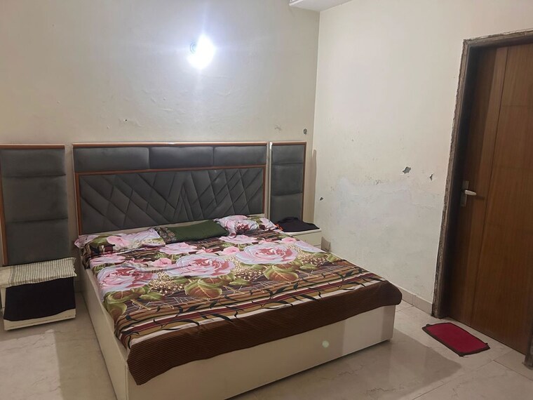 Bedroom, green fields colony 2 Bedroom 1450 Sq.Ft. Builder Floor In Green Fields Colony Faridabad 9850403