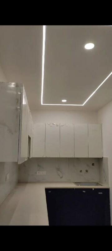 Furnished Amenities in 3.5 BHK Builder Floor at Sector 104 – for Sale