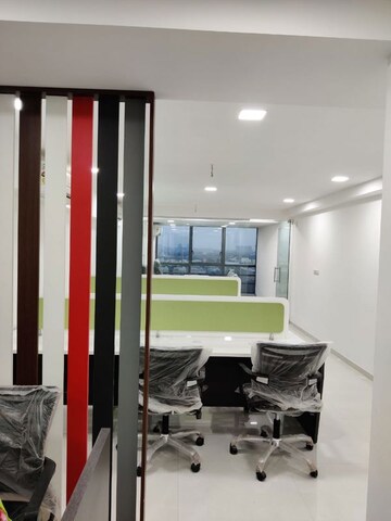  Office Space For Rent in Thaltej