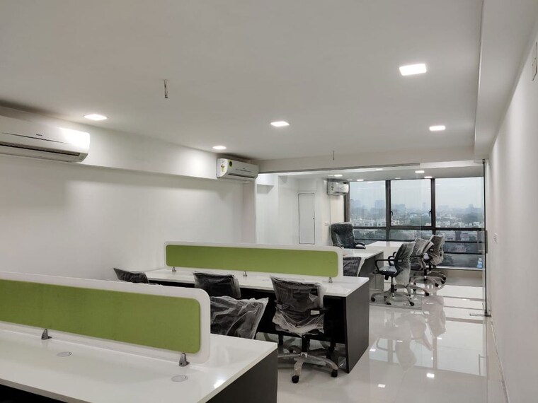 Team Area, thaltej Commercial Office Space 1016 Sq.Ft. In Thaltej Ahmedabad 9850424