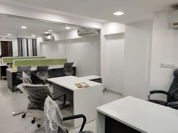 Team Area, thaltej Commercial Office Space 1016 Sq.Ft. In Thaltej Ahmedabad 9850424