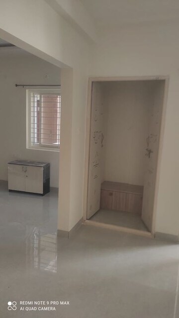 Room in 3 BHK Apartment at Manikonda – for Rent