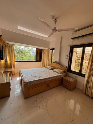 Bedroom in 2 BHK Apartment at Bandra West – for Rent