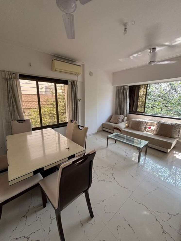 Living Room, bandra west 2 Bedroom 700 Sq.Ft. Apartment In Bandra West Mumbai 9850558