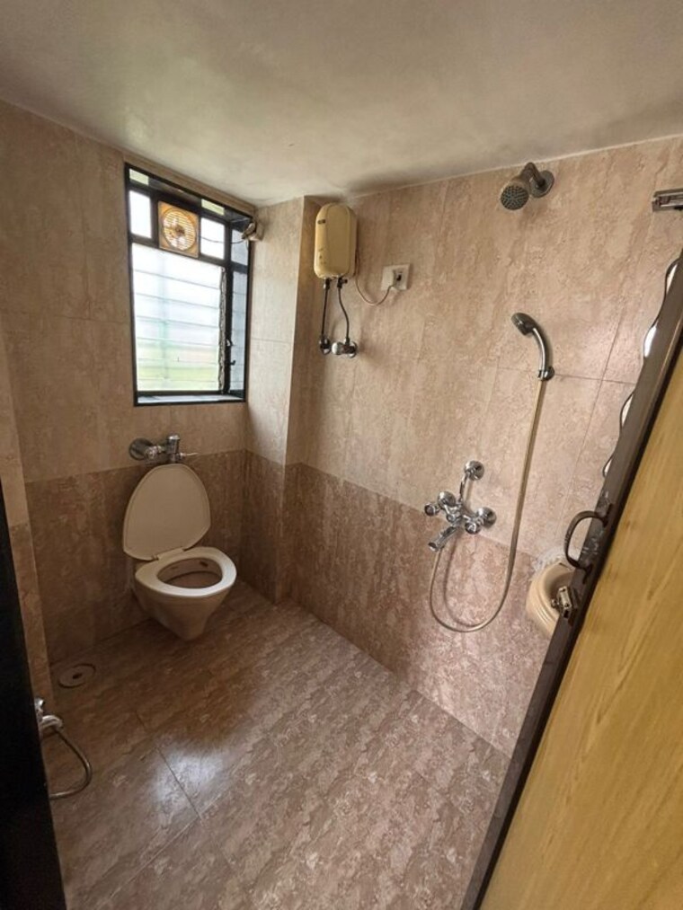Bathroom, bandra west 2 Bedroom 700 Sq.Ft. Apartment In Bandra West Mumbai 9850558