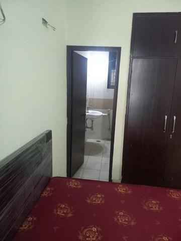 Bedroom in 3 BHK Builder Floor at Sector 46 – for Rent