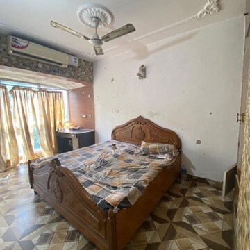 Bedroom in 2 BHK Apartment at Sector 44 – for Rent