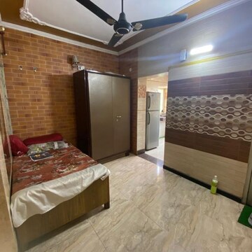 Bedroom in 2 BHK Apartment at Sector 44 – for Rent