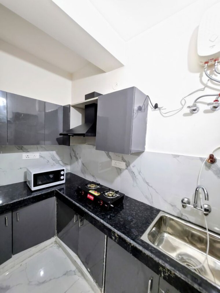 Kitchen, south city 2 1 RK 395 Sq.Ft. Builder Floor In South City 2 Gurgaon 9850684