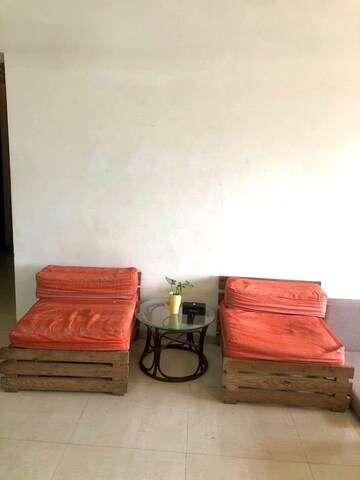 Furnished Amenities in 4 BHK Apartment at Skylark Apartment Lokhandwala Complex, Lokhandwala Complex – for Rent