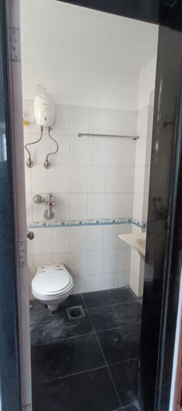 Master Bedroom in 2 BHK Apartment at Evershine Millennium Paradise, Kandivali East – for Rent