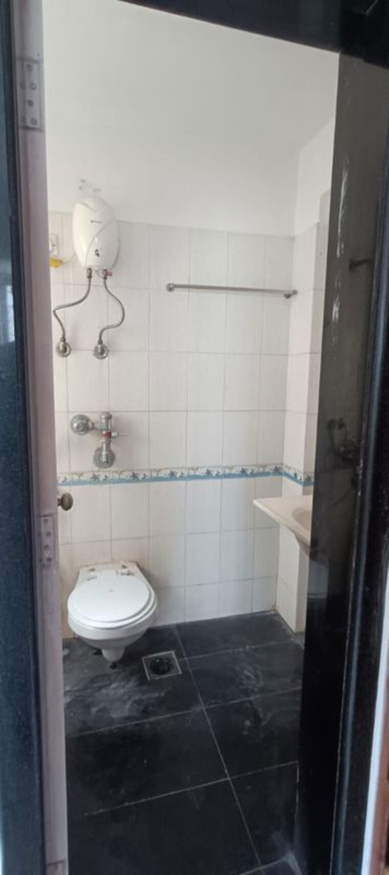 Master Bedroom, evershine-millennium-paradise 2 Bedroom 650 Sq.Ft. Apartment In Kandivali East Mumbai 9850863