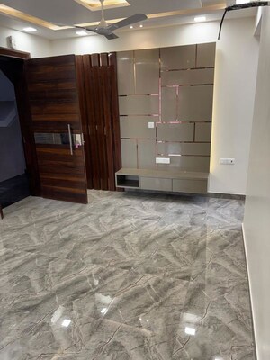 3 BHK Builder Floor For Rent in Rohini