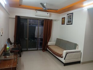 2 BHK Apartment For Rent in Raheja Reflections, Kandivali East