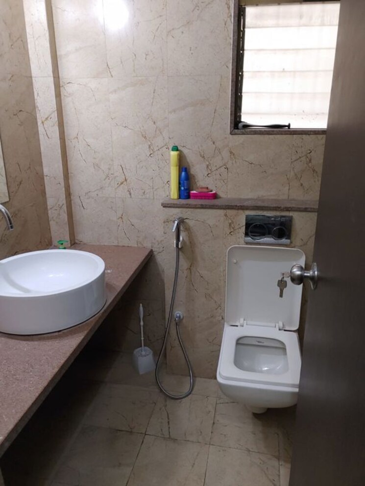 Bathroom, welworth-tinseltown 3 Bedroom 1500 Sq.Ft. Apartment In Bavdhan Pune 9850970