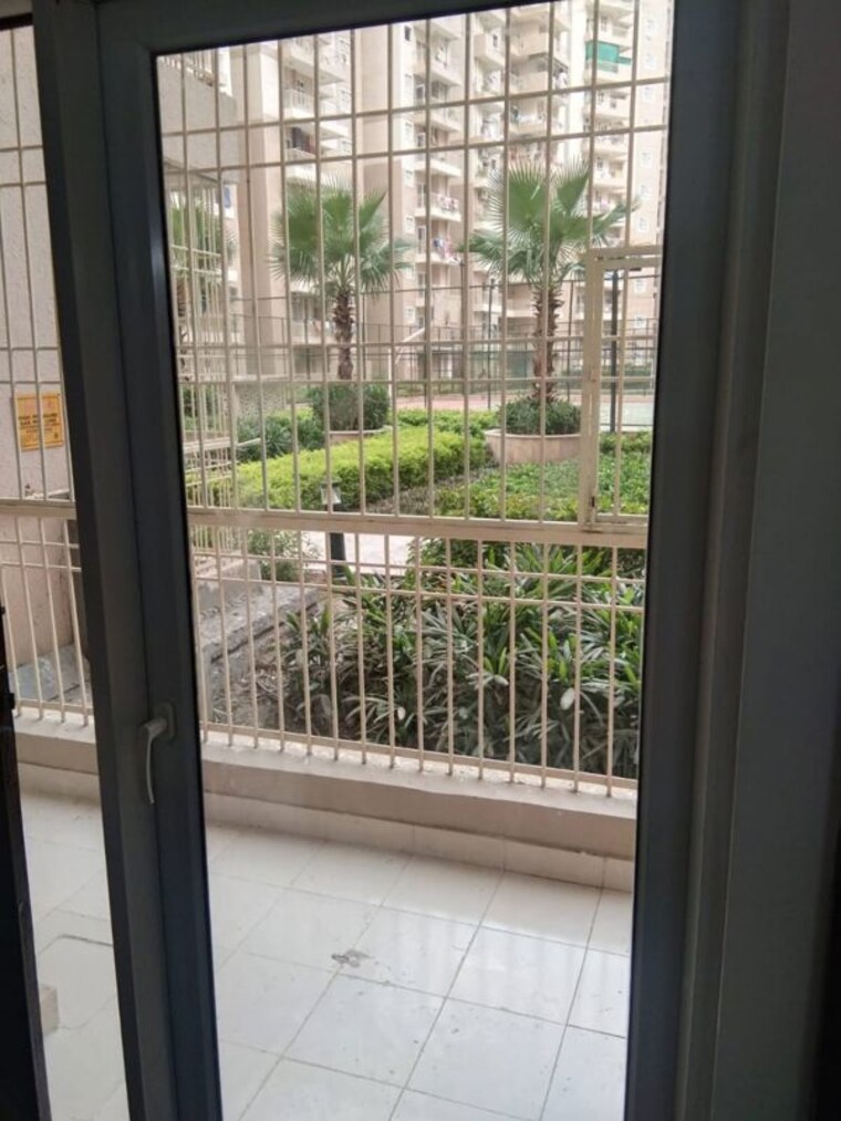 Balcony, sector 19 6 Bedroom 212 Sq.Yd. Independent House In Sector 19 Noida 9850946
