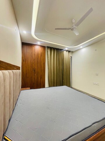 Room in 1 BHK Builder Floor at Sector 38 – for Rent