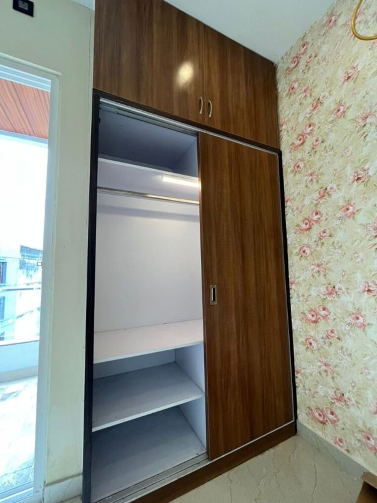 undefined, gms road 3 Bedroom 1800 Sq.Ft. Penthouse In Gms Road Dehradun 9851067