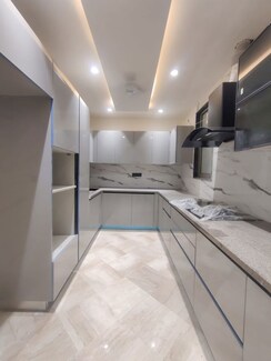 3 BHK Builder Floor For Sale in BPTP Green Oaks