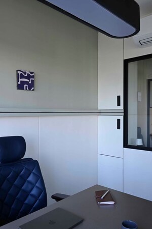 Room in  Office Space at Savaliya Krish Cubical, Thaltej – for Rent