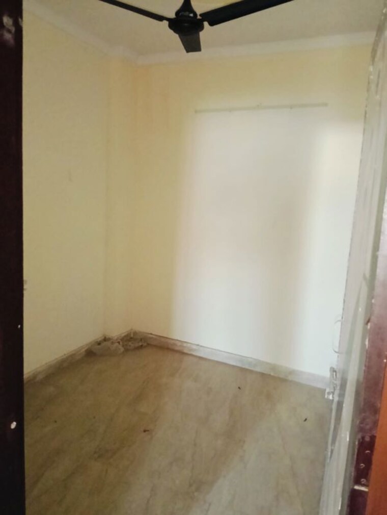 Room, burari 2.5 Bedroom 312 Sq.Ft. Builder Floor In Burari Delhi 9851177