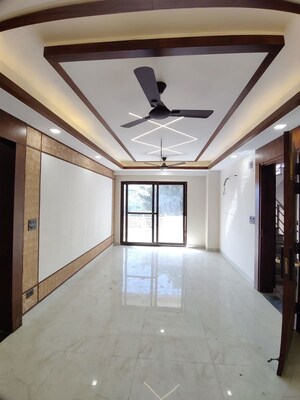 Room in 4 BHK Independent House at Gms Road – for Sale