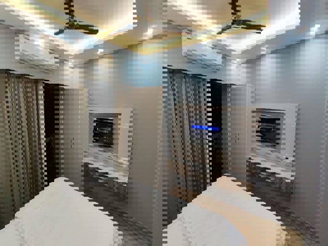 6 BHK + Pooja Room,Servant Room 2153 Sq.Ft. Independent House in Jaypee Green Crescent Court