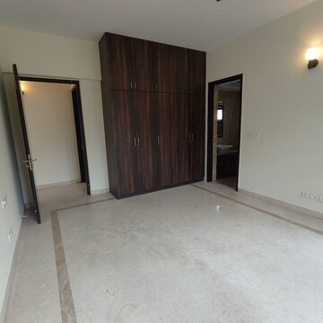 Room in  Apartment at Prestige Silver Oak Apartment, Whitefield – for Rent