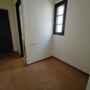 Room in  Apartment at Prestige Silver Oak Apartment, Whitefield – for Rent