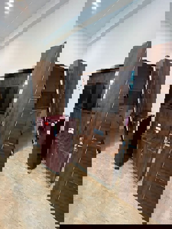 1 RkBuilder Floor For Rent in DLF City Phase III