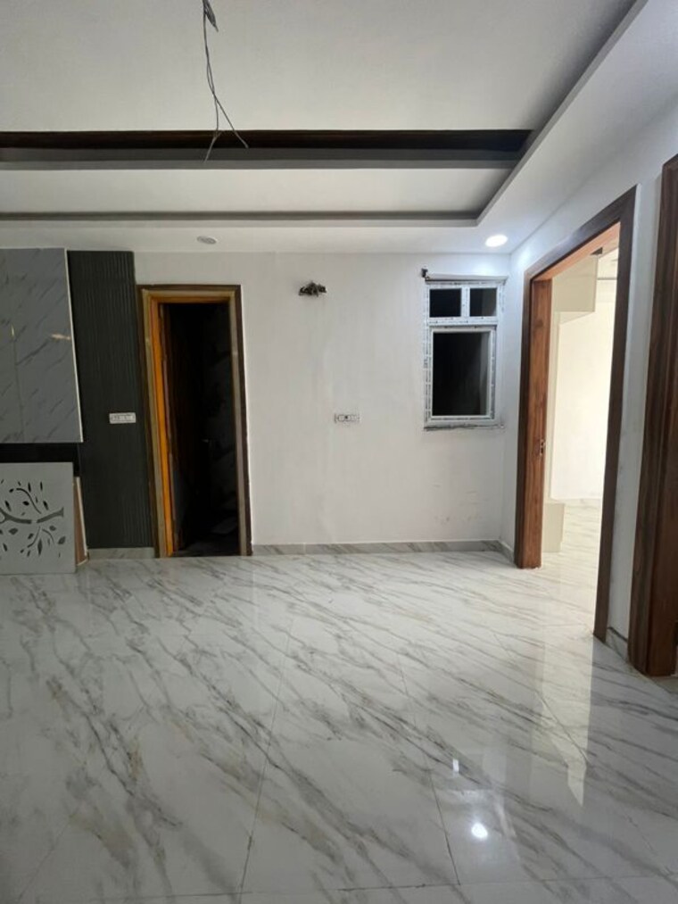 Room, sahastradhara road 3 Bedroom 1700 Sq.Ft. Builder Floor In Sahastradhara Road Dehradun 9851399
