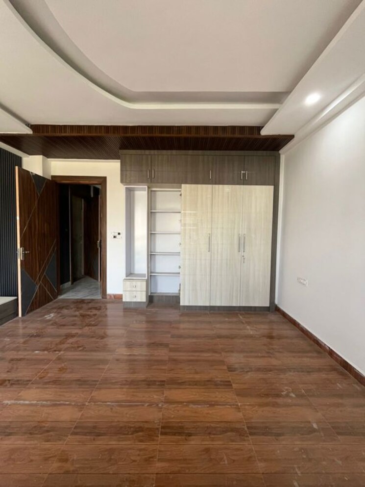 Room, sahastradhara road 3 Bedroom 1700 Sq.Ft. Builder Floor In Sahastradhara Road Dehradun 9851399
