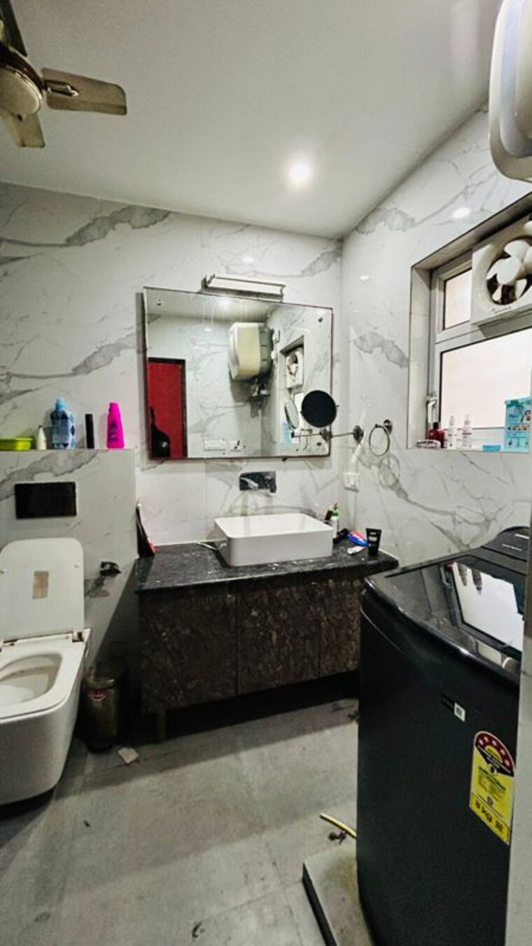 Team Area, kalkaji 4 Bedroom 2528 Sq.Ft. Builder Floor In Kalkaji Delhi 9851434