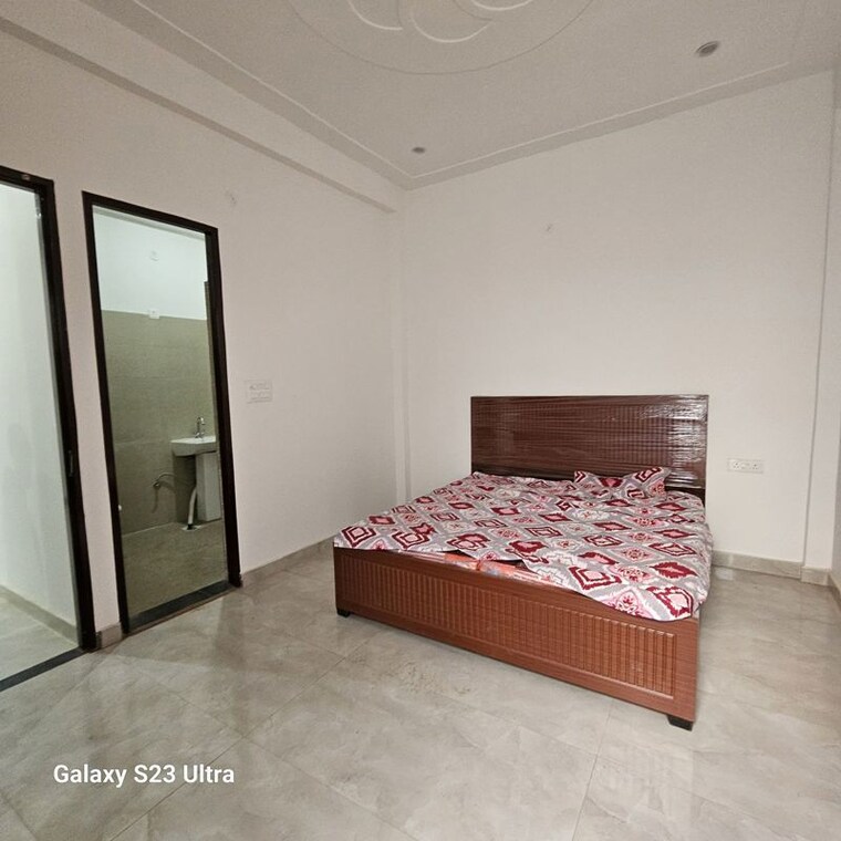 Bedroom, sector 16b greater noida 3.5 Bedroom 100 Sq.Yd. Villa In Sector 16b Greater Noida Greater Noida 9851381